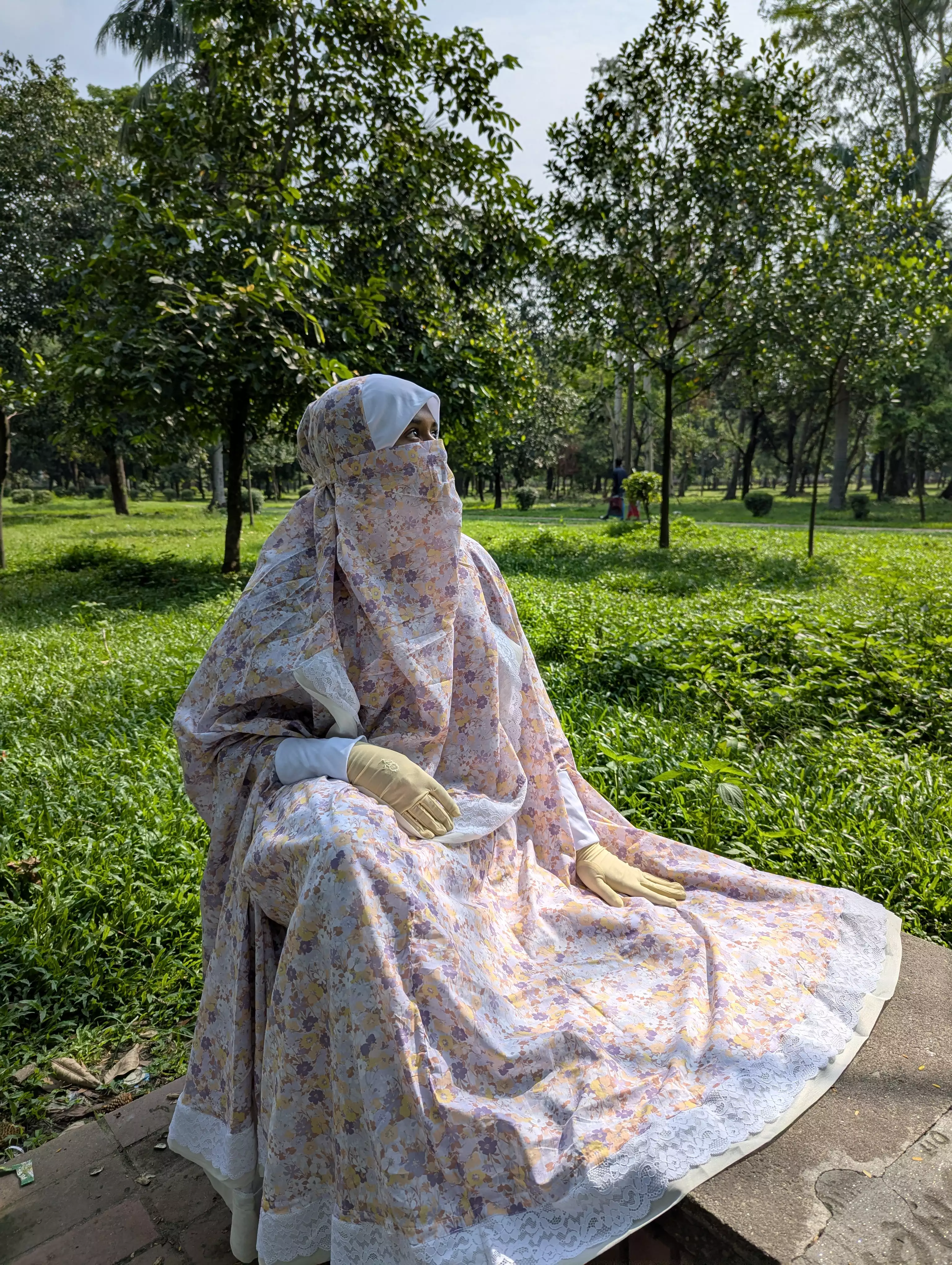 Tahiyaa Khimar Violet